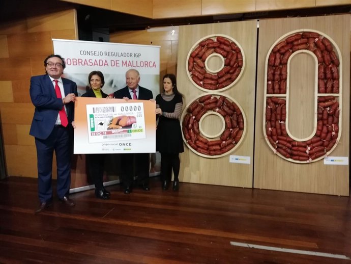La ONCE conmemora su aniversario con sobrasada