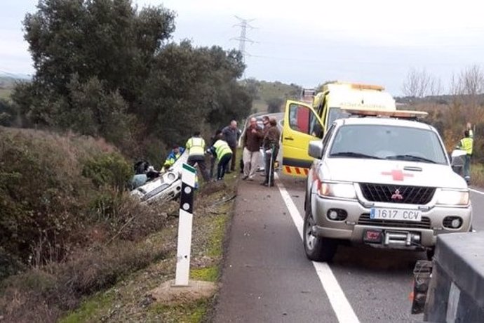 Accidente de tráfico cerca de Burguillos del Cerro