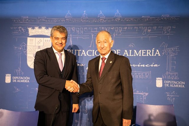 Gabriel Amat y Carmelo Rodríguez han renovado el convenio Diputación-UAL.