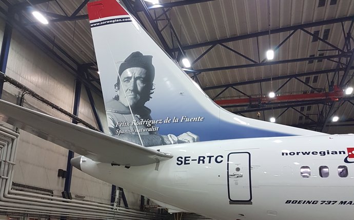 Avión de Nowegian con imagen de Félix Rodríguez de la Fuente