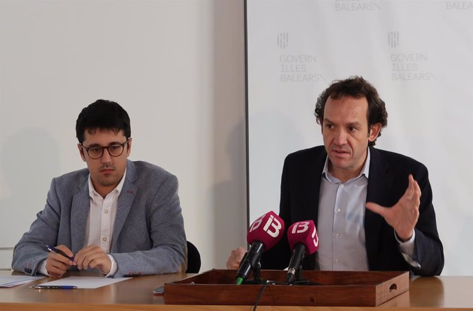 El director general de Energía, Ferran Rosa, y el conseller Marc Pons