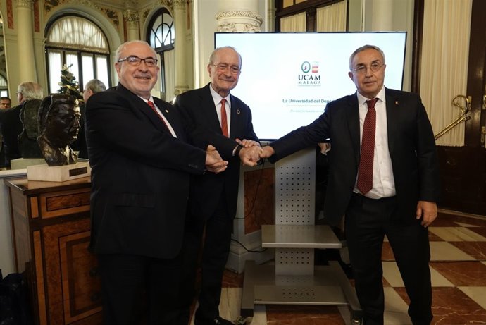 Firma ayuntamiento y UCAM protocolo