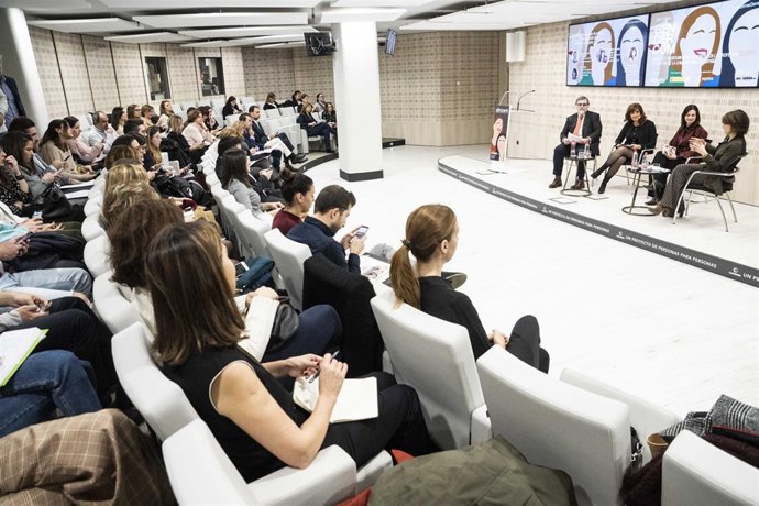 Presentación del ‘Informe Gendercom’