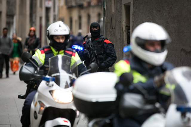Registro de “narcopisos” en Ciutat Vella, Barcelona
