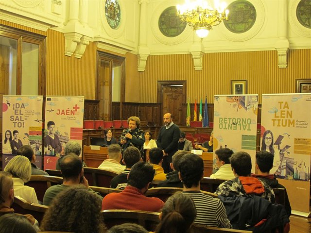 Jornada con beneficiarios del programa Jaén+II.