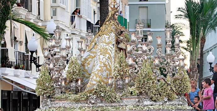 Virgen del Rosario, patrona de Cádiz