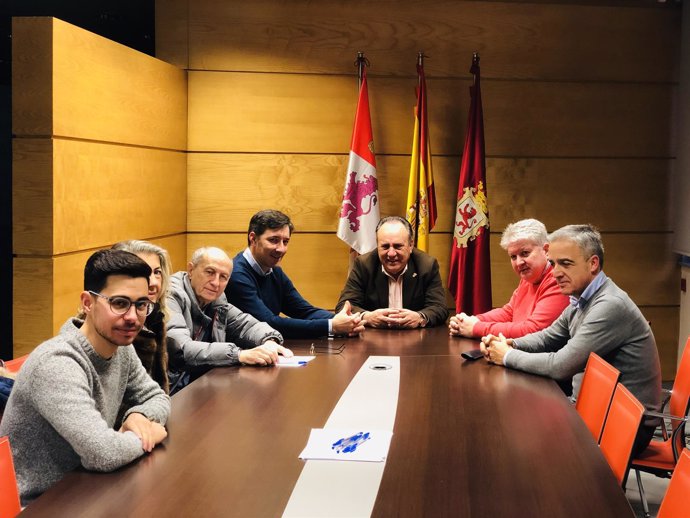 Comité electoral del PP de León reunido este viernes.