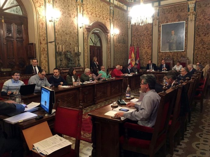 Sesión plenaria en la Diputación de Salamanca,