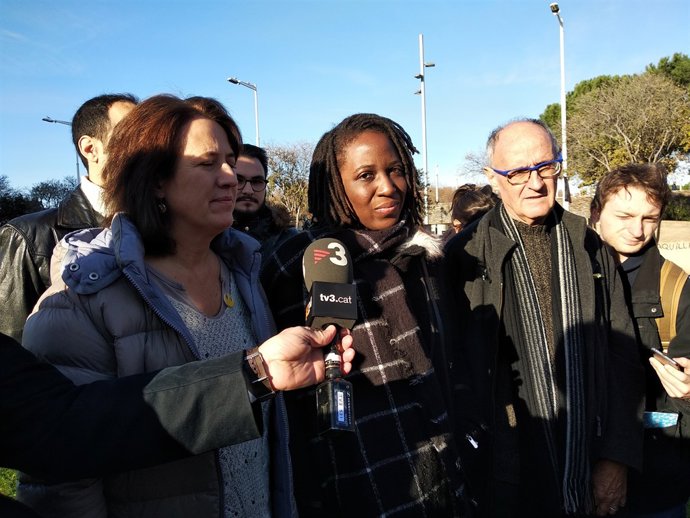 Elisenda Paluzie (ANC) i Priscillia Ludosky (Armilles Grogues)