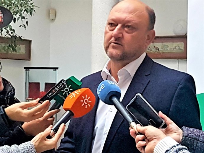 El coordinador de la Interparlamentaria del PSOE-A, Antonio Pradas