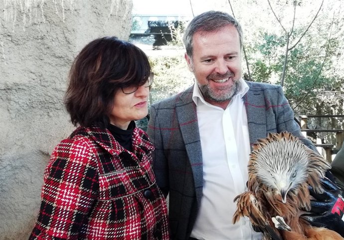 Algar y Pernichi, junto con uno de los milanos reales