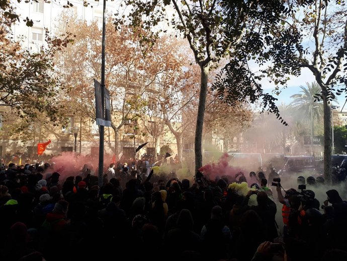Protestas en las Drassanes de Barcelona