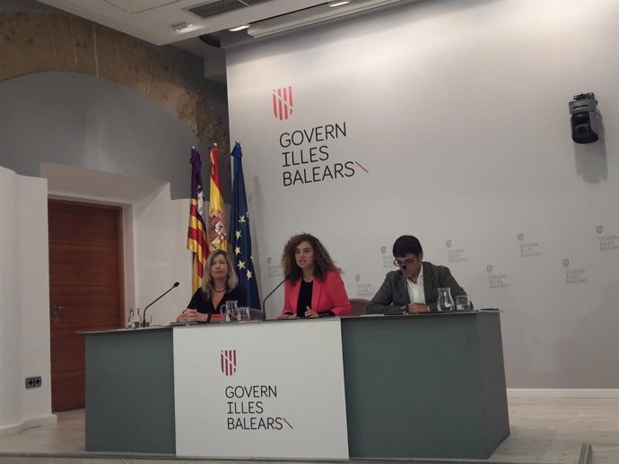 Partricia Gómez (Salud), Pilar Costa (portavoz), Iago Negueruela (Trabajo)