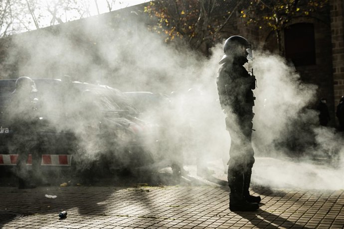 Actuación des Mossos d'Esquadra en les manifestacions pel Consell de Ministres