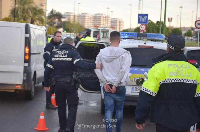 Joven detenido por la Policía Local tras una persecución