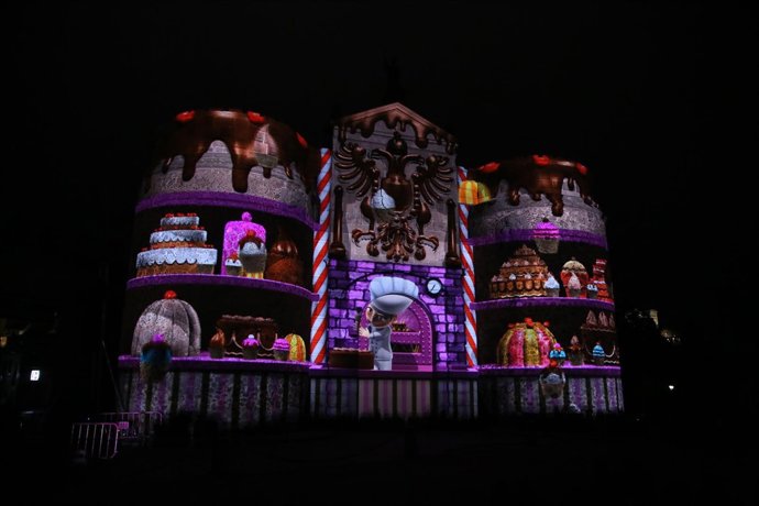 Imagen del espectáculo 'Toledo tiene estrella' en la Puerta de Bisagra