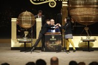 El 7.568, segundo quinto premio del Sorteo de Navidad, dotado con 60.000 euros la serie, vendido en Madrid