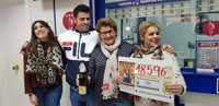 Lotería.- Talavera reparte 900.000 euros del 18.596, una parte en participaciones a profesores colegio Maristas