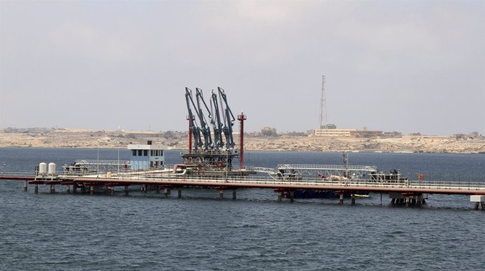 Puerto Hariga en Tobruk, el este de Benghazi, Libia