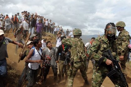 El reto de poner nombre y apellidos a los miles de desaparecidos por el conflicto  armado en Colombia