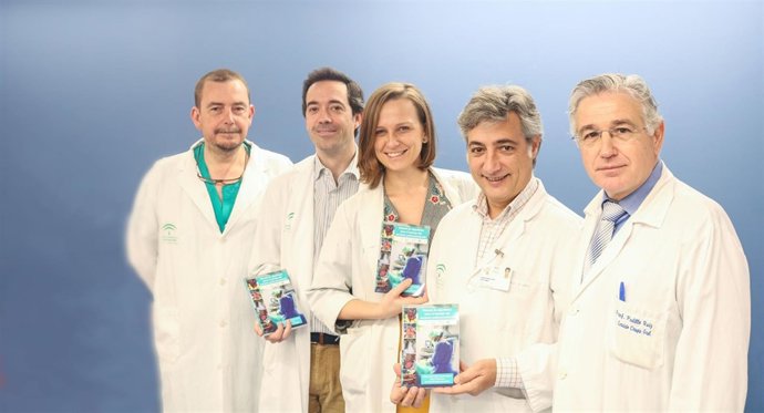 Cirujanos del Virgen del Rocío editan un manual