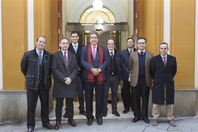 El Colegio de Abogados de Sevilla organiza una tertulia solidaria