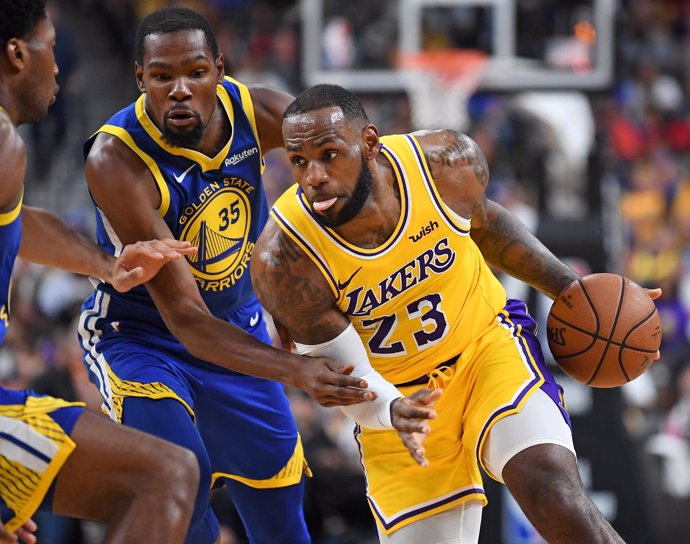 LeBron James (Los Angeles Lakers) contra Kevin Durant (Golden State Warriors)