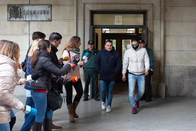 Miembros de La Manada abandonan la Audiencia de Sevilla tras seguir la vista por videoconferencia