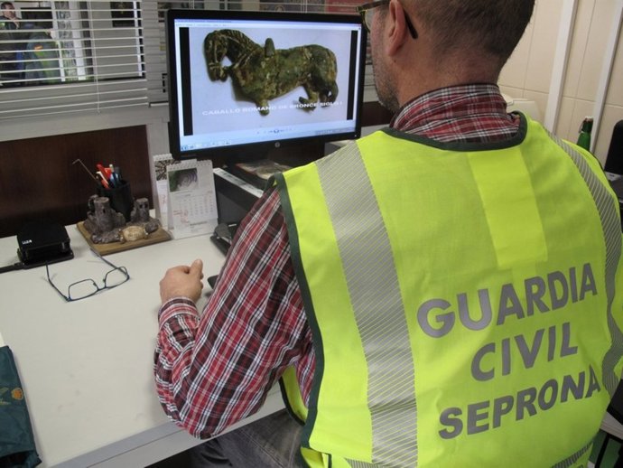 Imágenes de piezas expoliadas