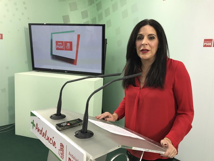 Rueda de prensa de Ángeles Férriz, de PSOE-A