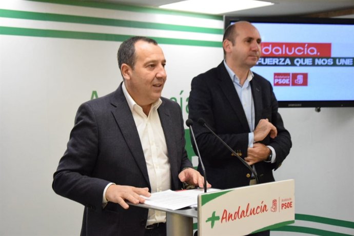 Jose Luis Ruiz Espejo y Francisco Conejo en rueda de prensa