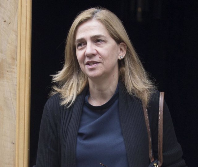 Infanta Cristina vuelve a Palacio por Navidad