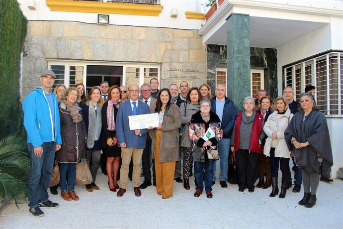 Entrega de las ayudas de la campaña 'Euro solidario'.