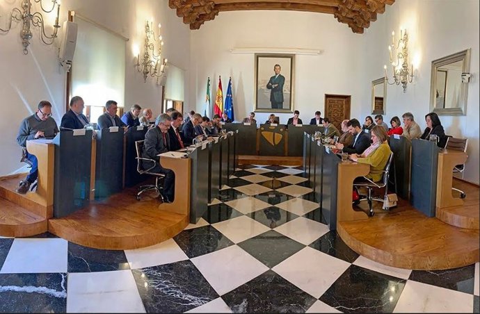 Pleno de la Diputación de Cáceres