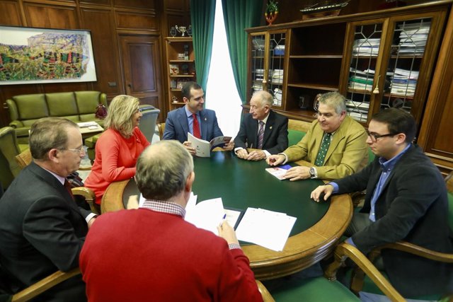Diputación, Ayuntamiento y Colegio de Abogados renuevan convenio de colaboración