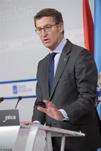 Feijóo acusa a la oposición de "hacer política" con la sanidad y asegura que las "tensiones" se van a superar