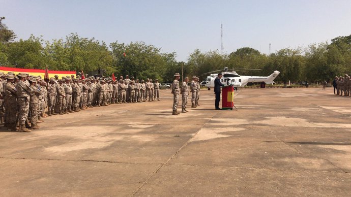 Pedro Sánchez llega a Mali para visitar a las tropas españolas