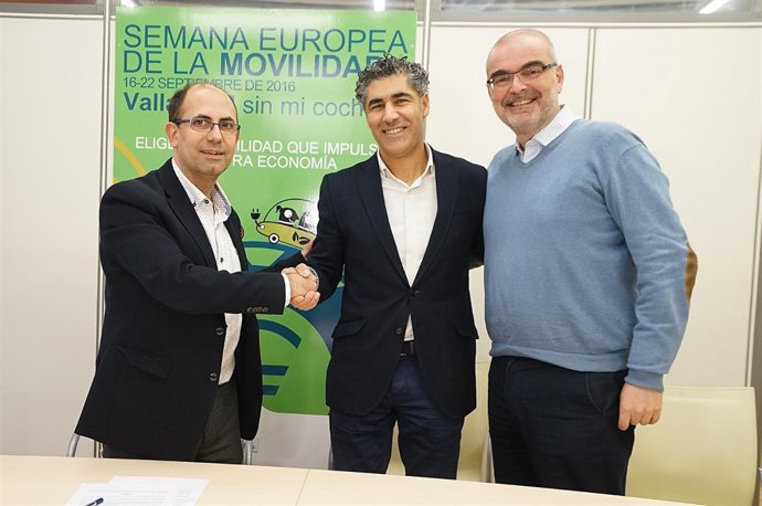 Firma del nuevo convenio de Auvasa con Simancas. 27-12-18