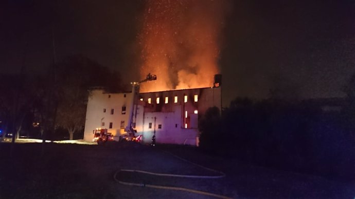 Incendio en el molino real de Paterna