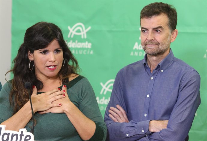Teresa Rodríguez y Antonio Maíllo, en rueda de prensa este miércoles