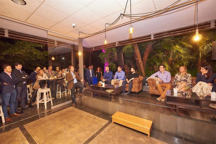 [Grupocanarias] Nota De Prensa Y Fotos: Tenerife Forward Encuentro