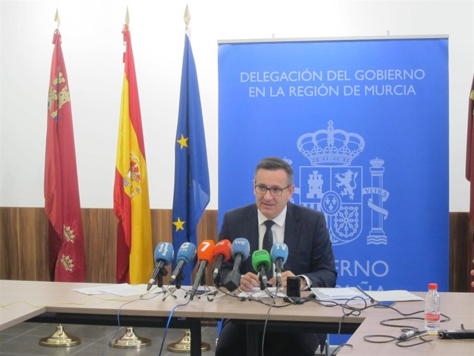 El delegado del Gobierno, Diego Conesa, durante la rueda de prensa