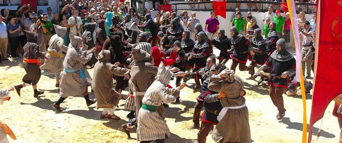 Fiesta de moros y cristianos en Benamahoma