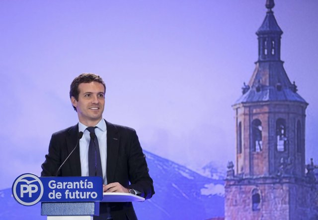 Pablo Casado con Ceniceros y Gamarra