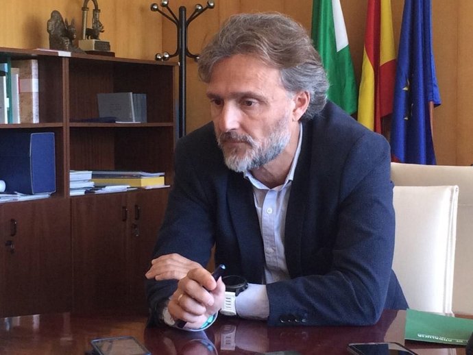 El consejero de Medio Ambiente, José Fiscal. 