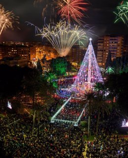 Encendido del Árbol de Navidad en Murcia, multitud