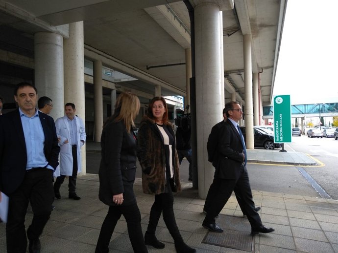 Persidenta del Govern, Francina Armengol, y consellera de Salud, Patricia Gómez