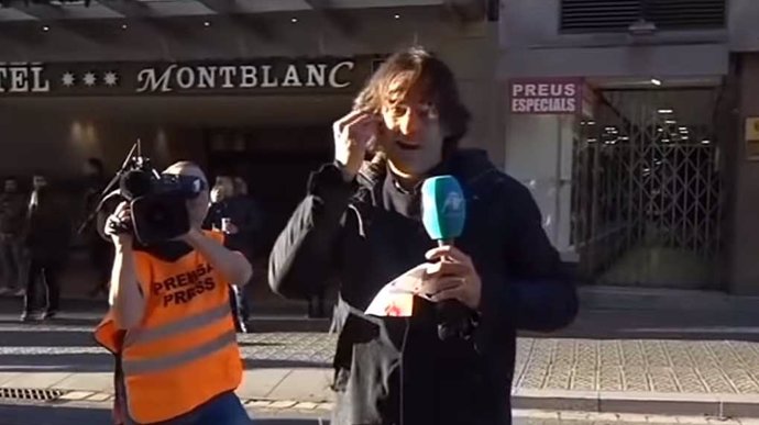 El periodista Cake Minuesa, agredido en Barcelona