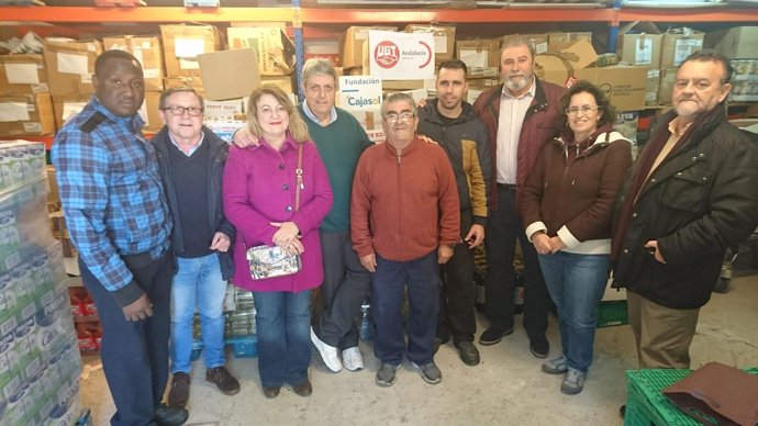 UGT Sevilla entrega cinco toneladas de alimentos