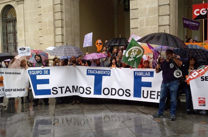 Manifestación por los ETF en Sevilla